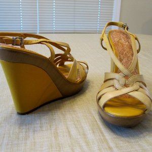 Gianni Bini sandals